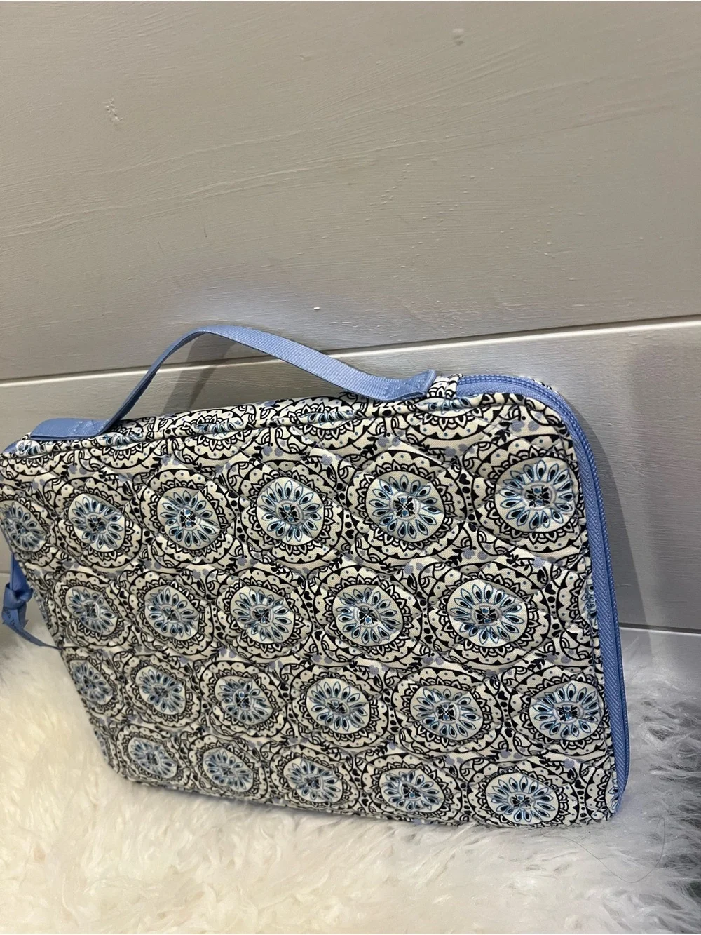 Vera Bradley Mini Sketched Medallion tablet organizer zipper closure easy carry